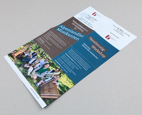 Flyer mit Kreuzfalz